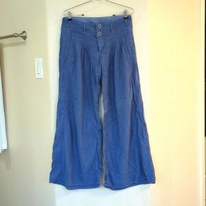 Anthropologie Louie, size 4, blue, chambray style palazzo pants, linen and rayon